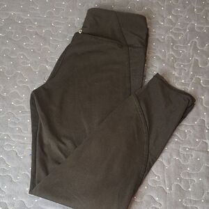 DSG Black Leggings size large